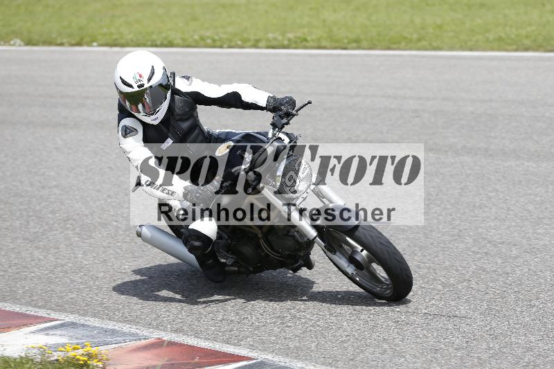 /Archiv-2024/29 12.06.2024 MOTO.CH Track Day ADR/Gruppe blau/92